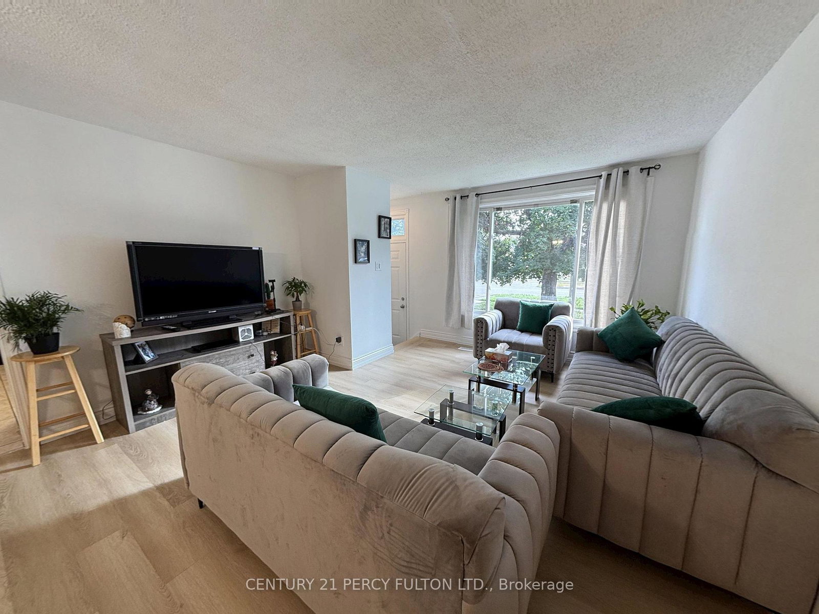 327-dovedale-drive-whitby-ontario-e12319570