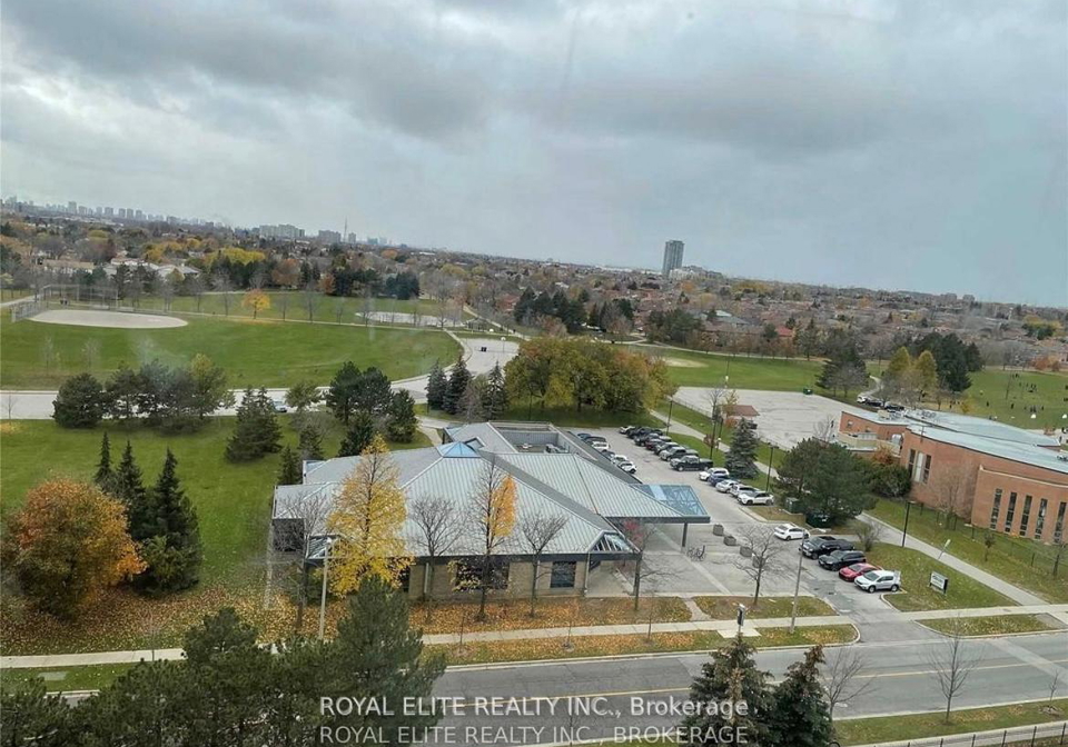 300-alton-towers-circle-scarborough-ontario-e12321434