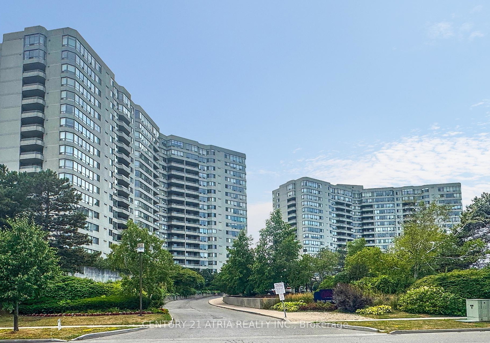 150-alton-towers-circle-scarborough-ontario-e12321541