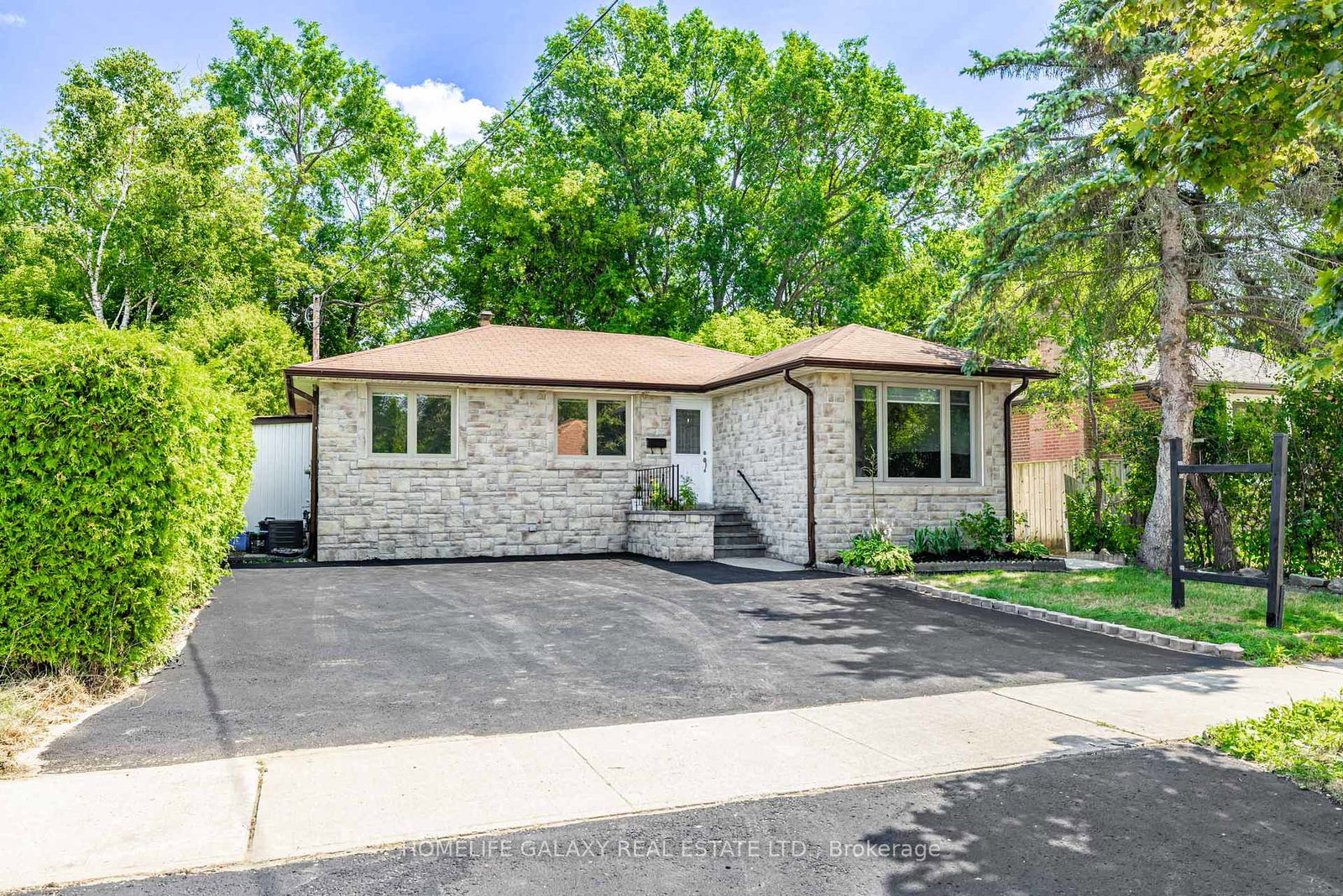 133-lupin-drive-whitby-ontario-e12322107