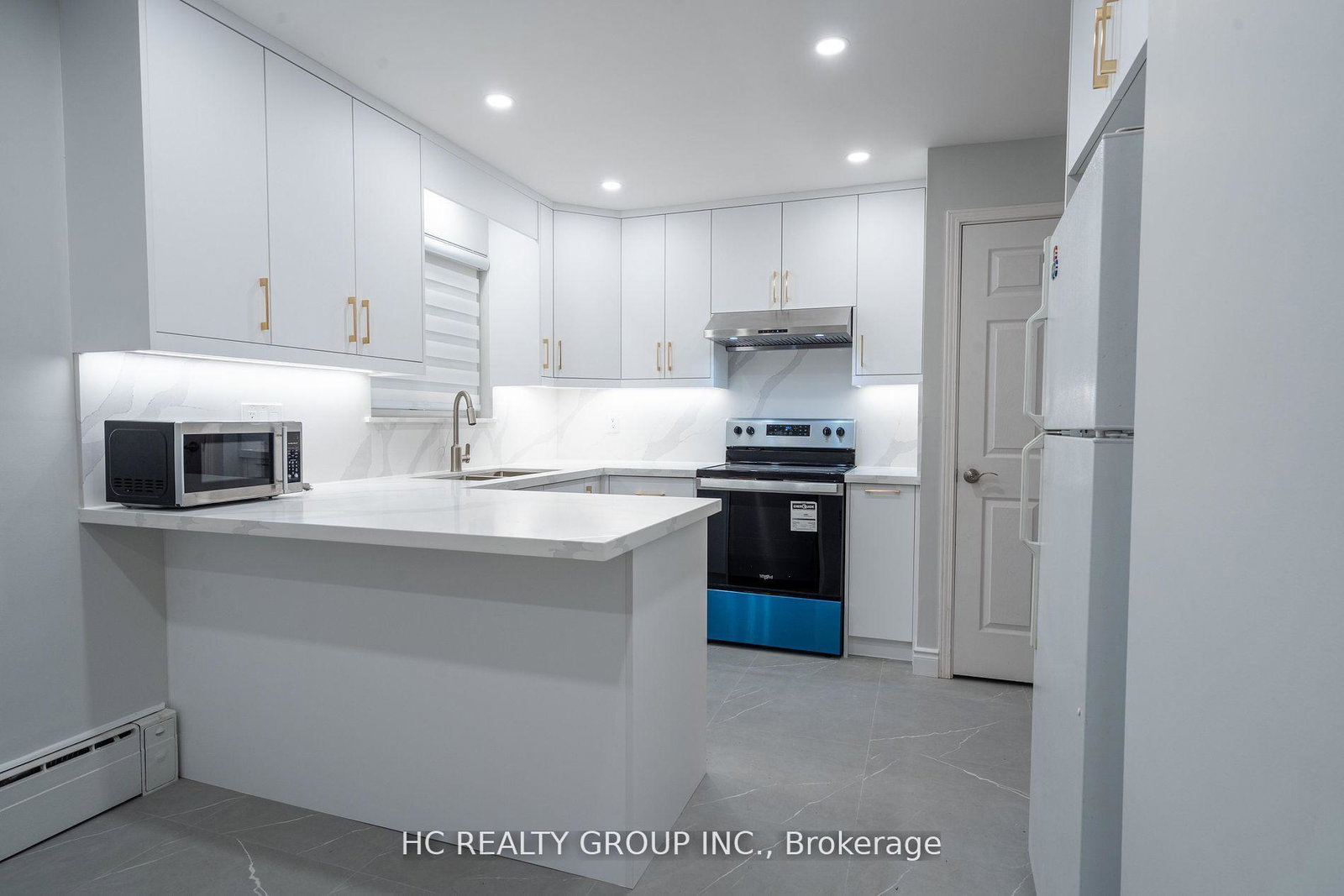 6-rosemount-drive-scarborough-ontario-e12322348