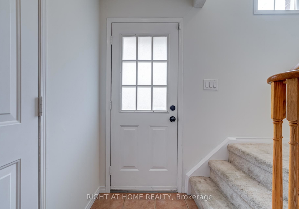1735-walnut-lane-pickering-ontario-e12322366