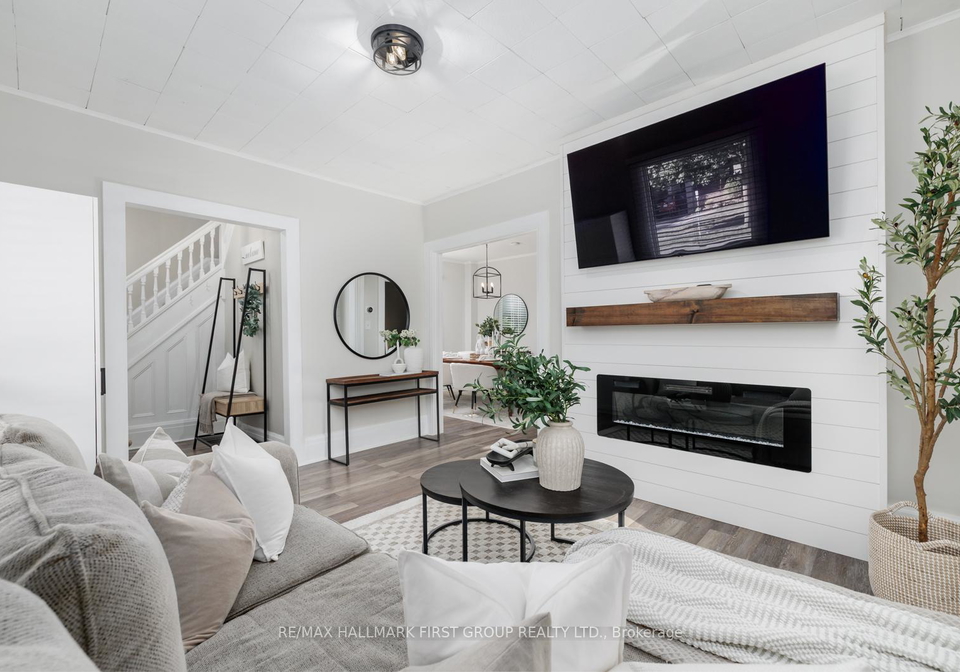 106-elgin-street-e-e-oshawa-ontario-e12323546