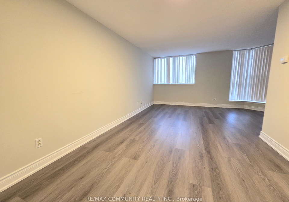 2466-eglinton-avenue-e-e-scarborough-ontario-e12323632