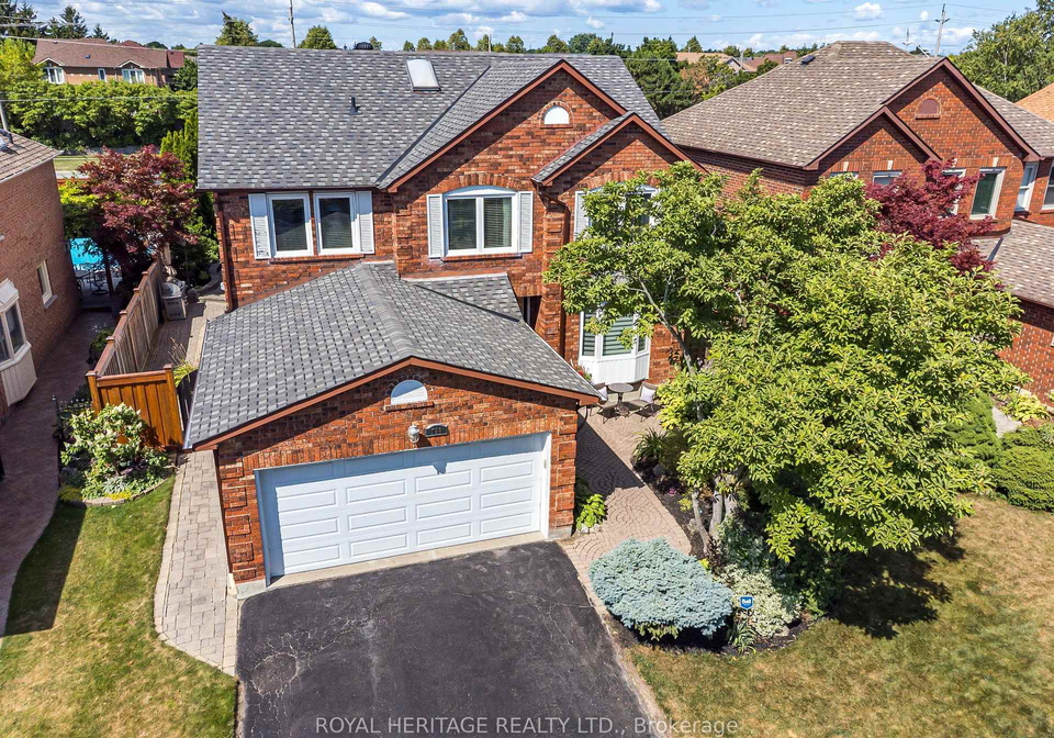 756-stonepath-circle-pickering-ontario-e12323806