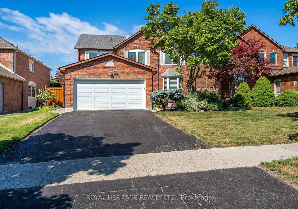756-stonepath-circle-pickering-ontario-e12323806