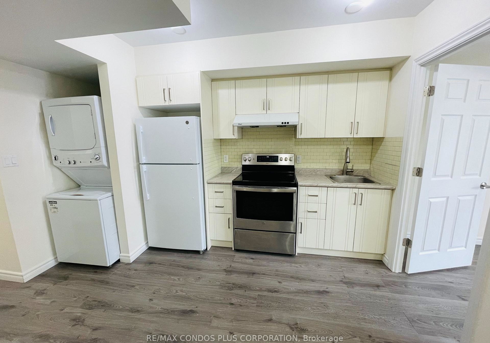 721-danforth-avenue-east-york-ontario-e12324613