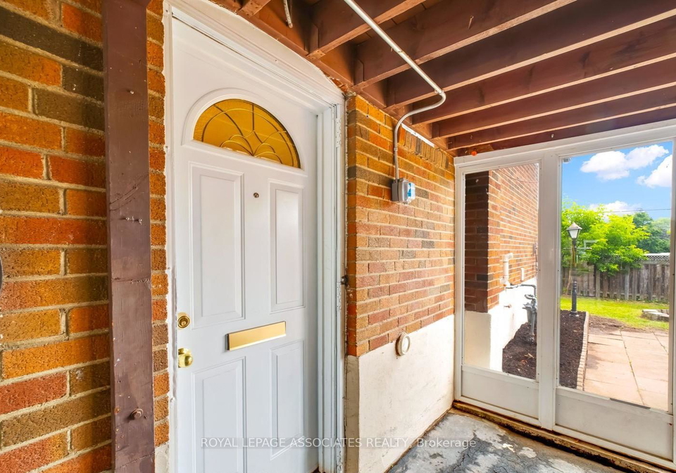 19-stephenfrank-road-scarborough-ontario-e12325158