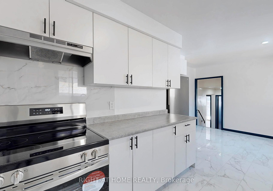 1326-victoria-park-avenue-east-york-ontario-e12326393