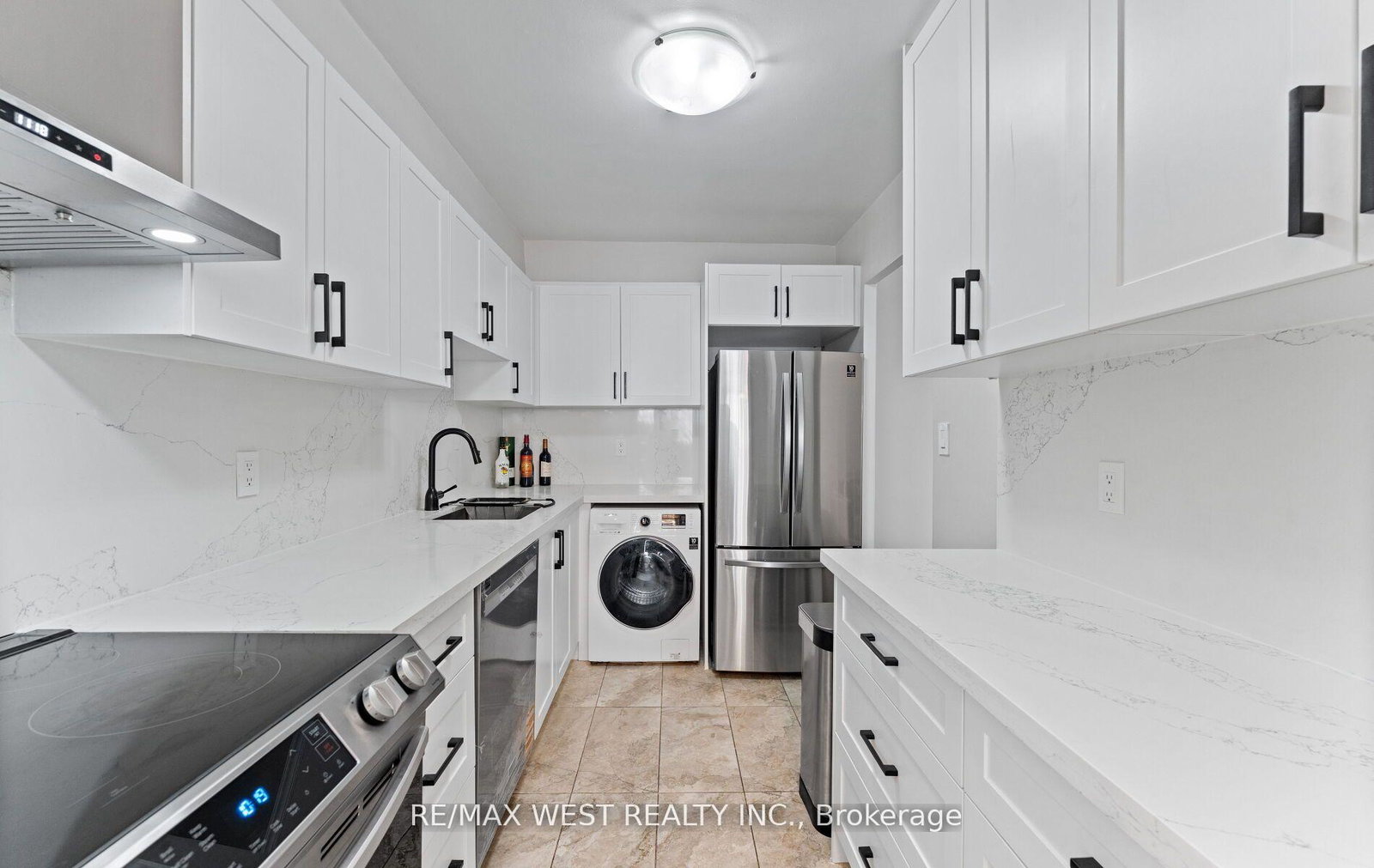5-massey-square-east-york-ontario-e12326636