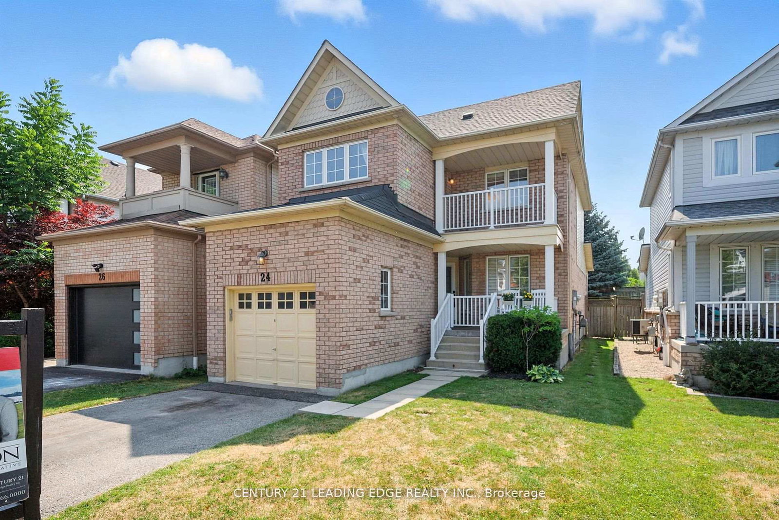 24-steamer-drive-whitby-ontario-e12326816