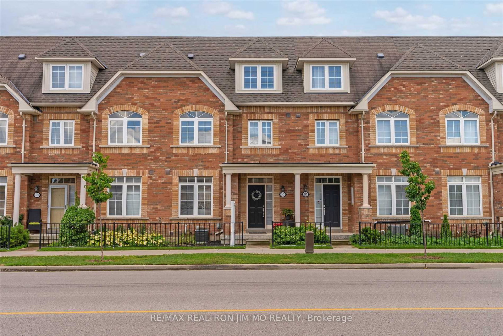 147-kenneth-hobbs-avenue-whitby-ontario-e12328342