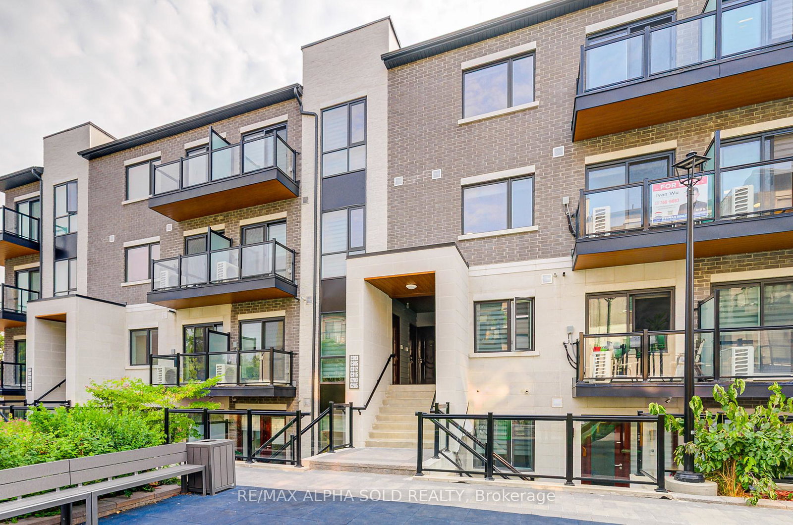 60-morecambe-gate-scarborough-ontario-e12329192