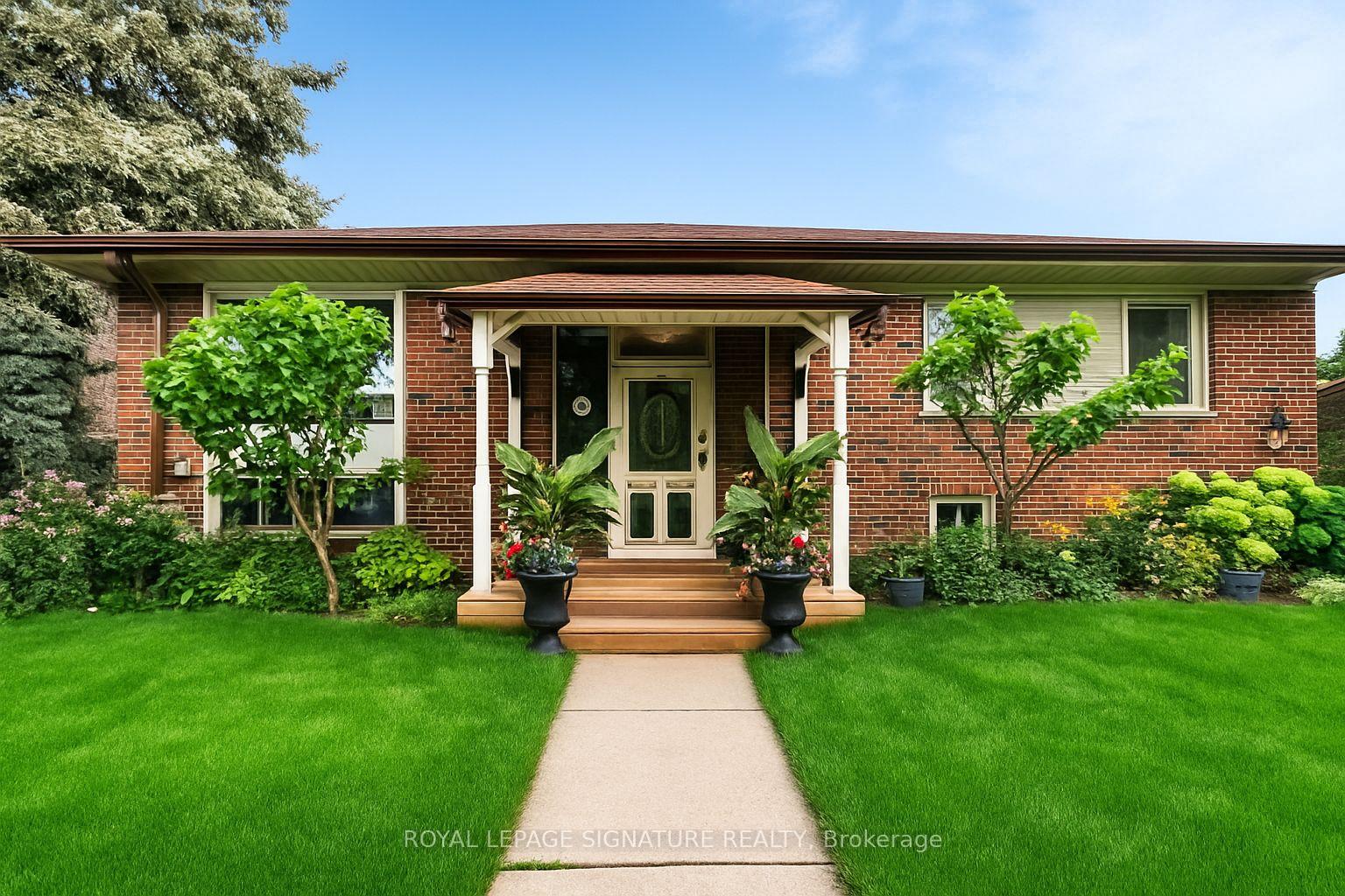 33-electro-road-scarborough-ontario-e12329290
