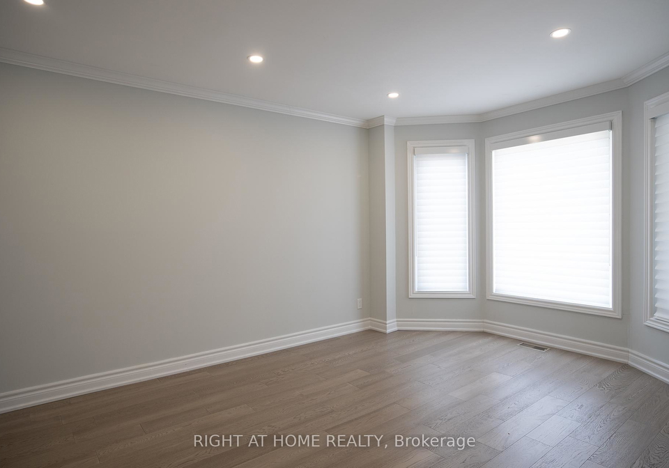 590-springview-drive-pickering-ontario-e12329382
