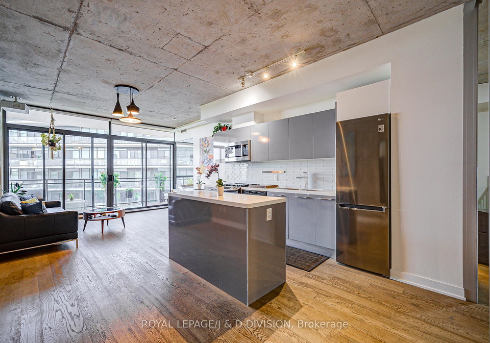 1201-dundas-street-e-toronto-ontario-e12329504