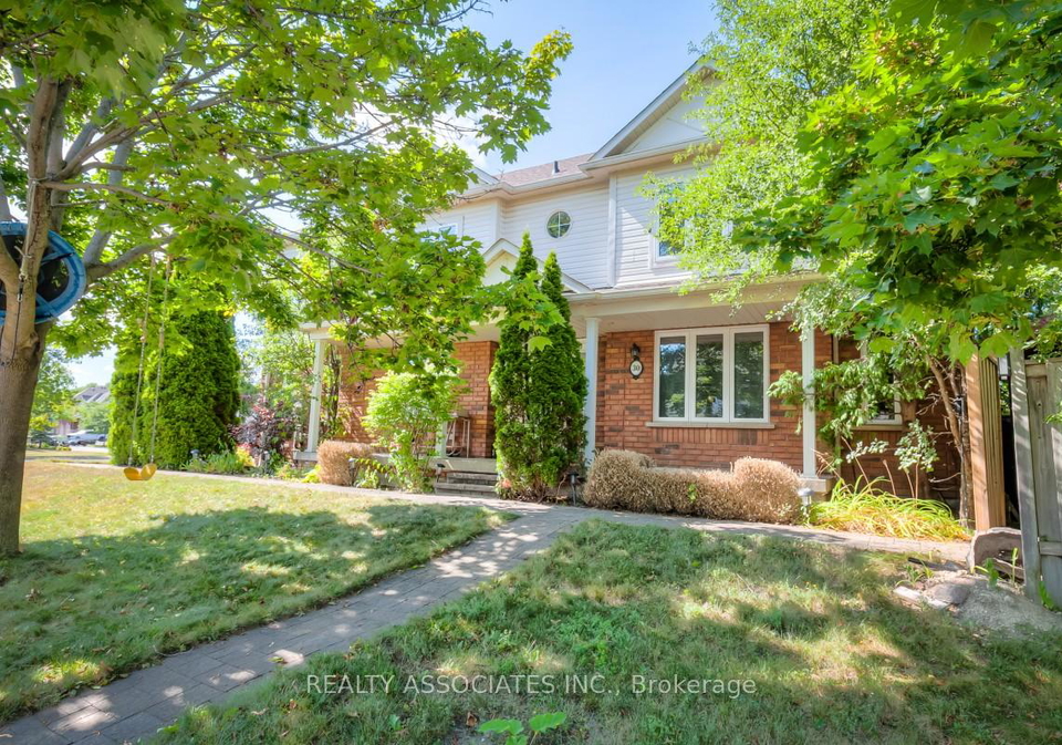 30-catkins-crescent-whitby-ontario-e12329936