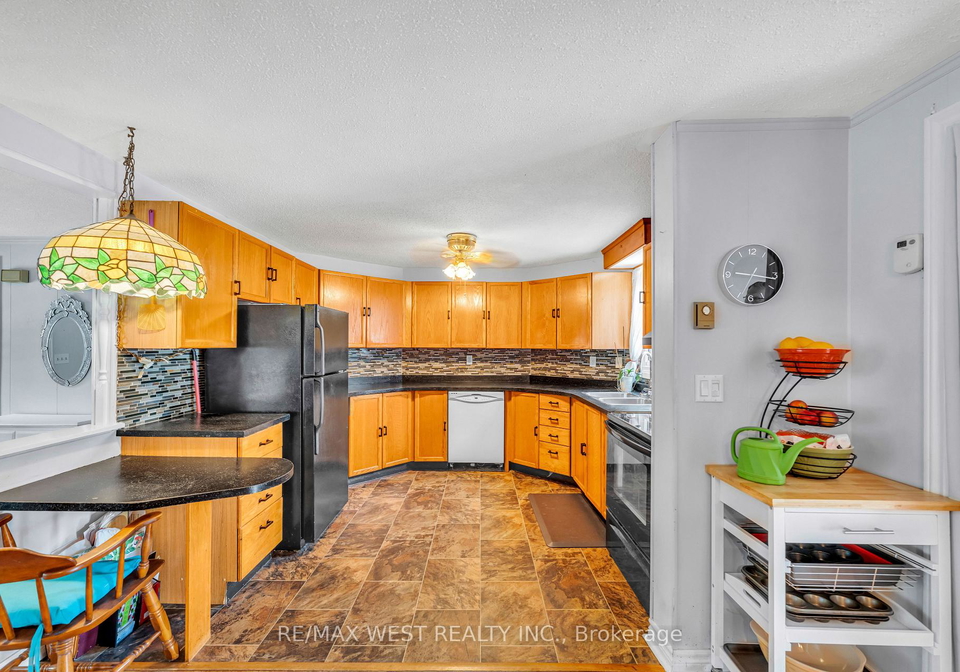 16-wheelhouse-drive-clarington-ontario-e12330505