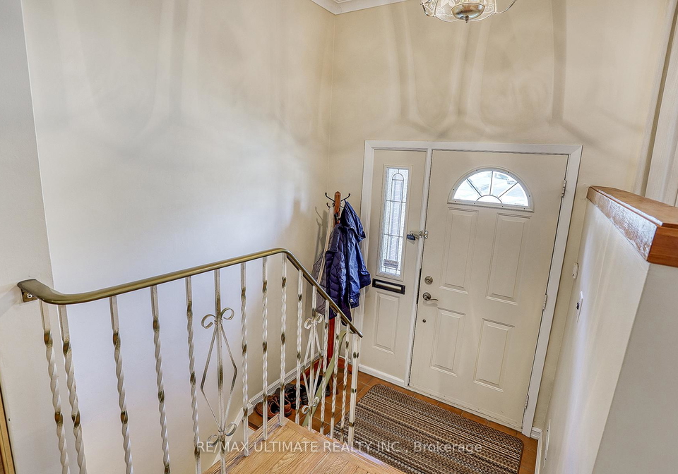 35-chipper-crescent-scarborough-ontario-e12330553