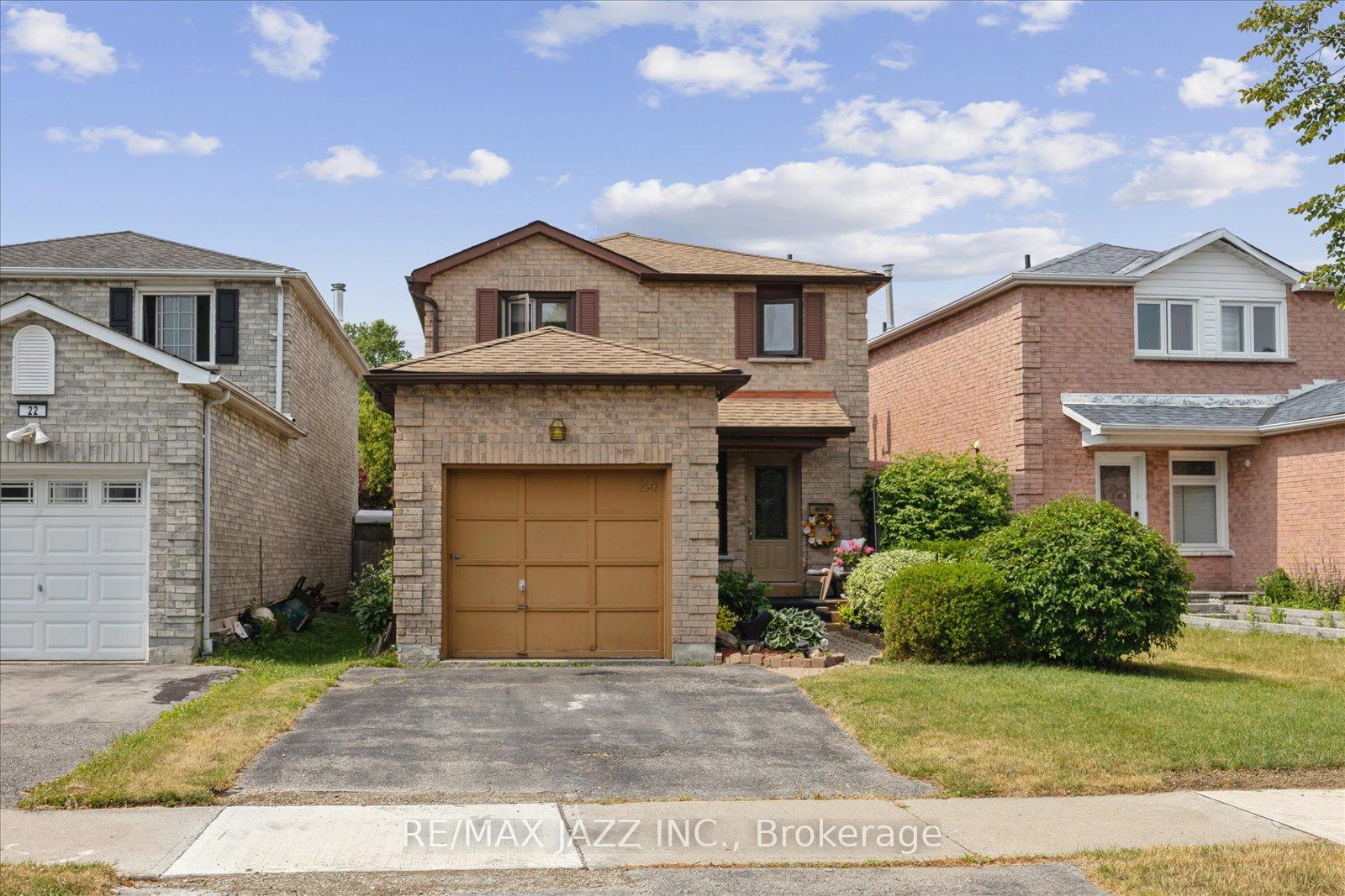24-large-crescent-ajax-ontario-e12331131