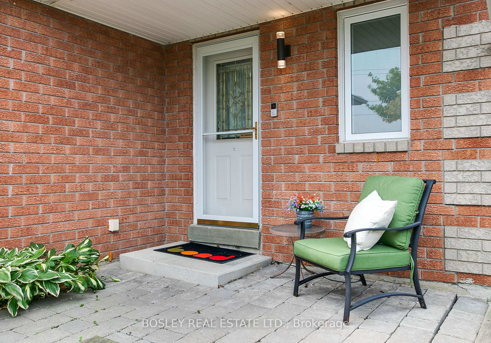 44-hooper-square-clarington-ontario-e12331406