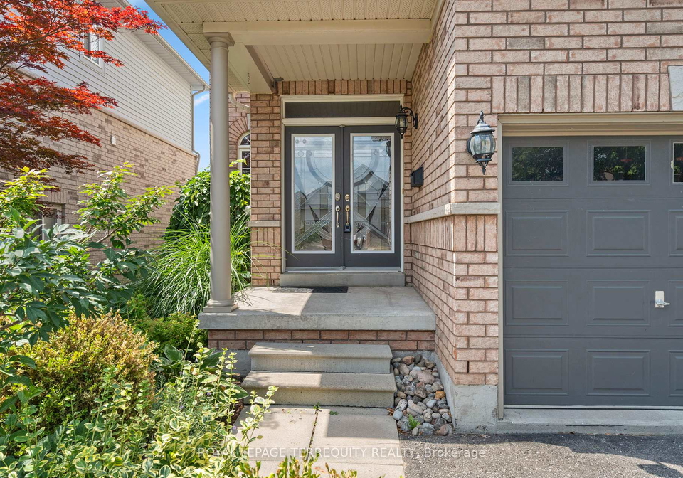 24-alfred-shrubb-lane-clarington-ontario-e12331463