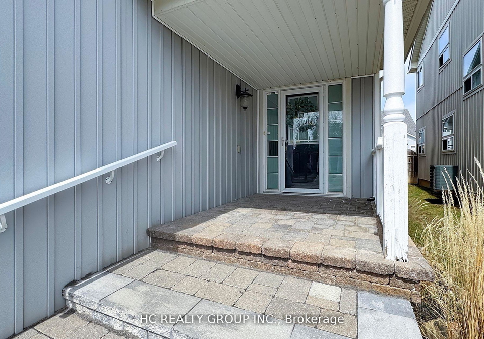 8-beaumaris-crescent-whitby-ontario-e12331885