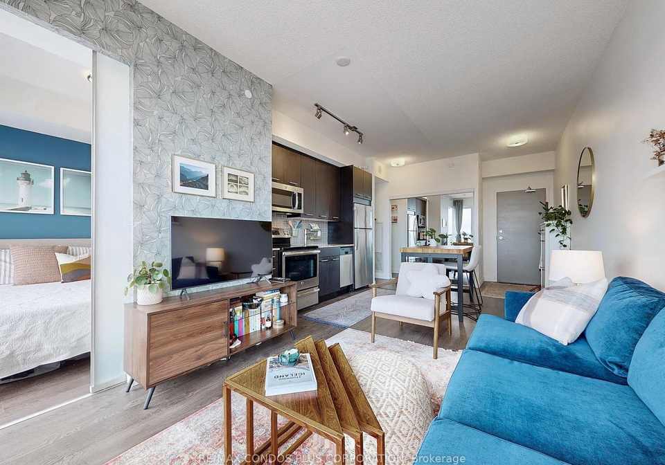 2055-danforth-avenue-toronto-ontario-e12332140