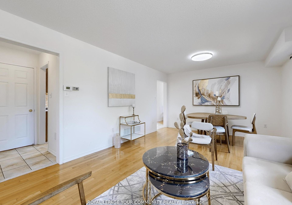 20-may-apple-terrace-scarborough-ontario-e12332549