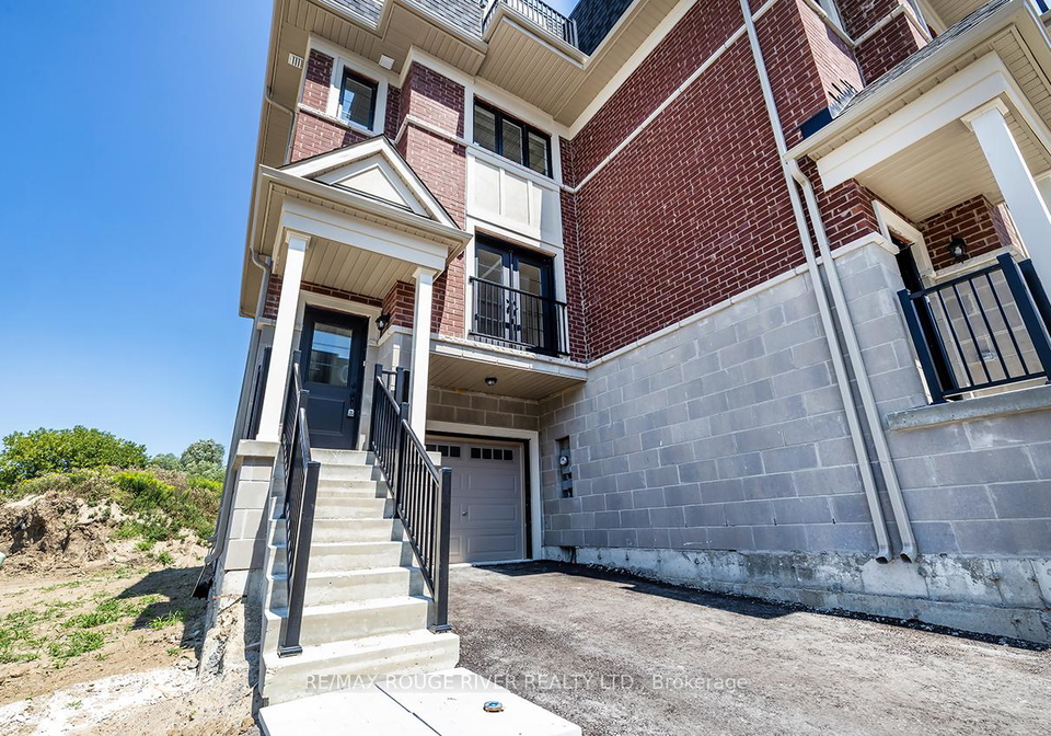 10-marret-lane-clarington-ontario-e12332684