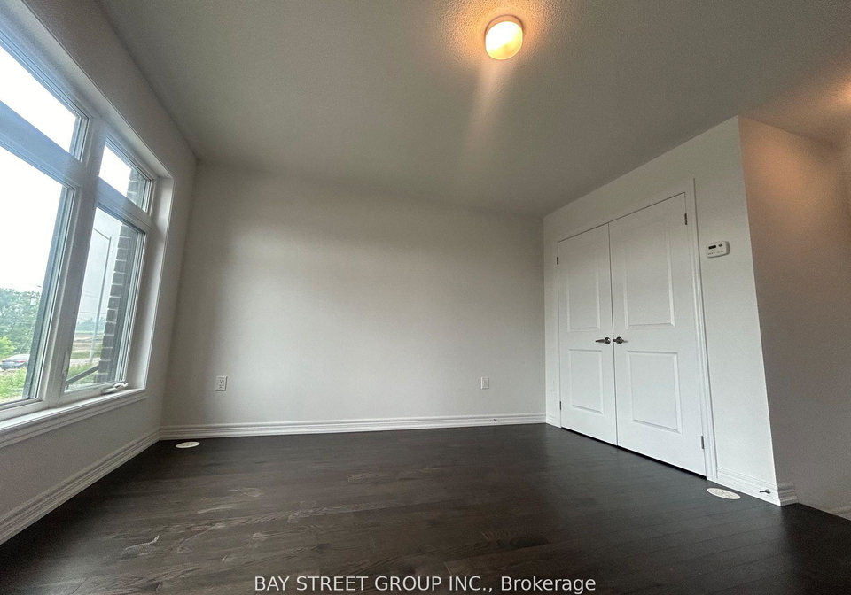 55-sorbara-way-whitby-ontario-e12332751