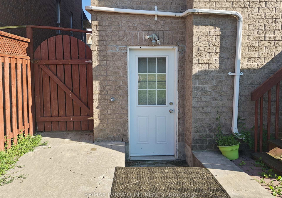 56-oceanpearl-crescent-whitby-ontario-e12333103