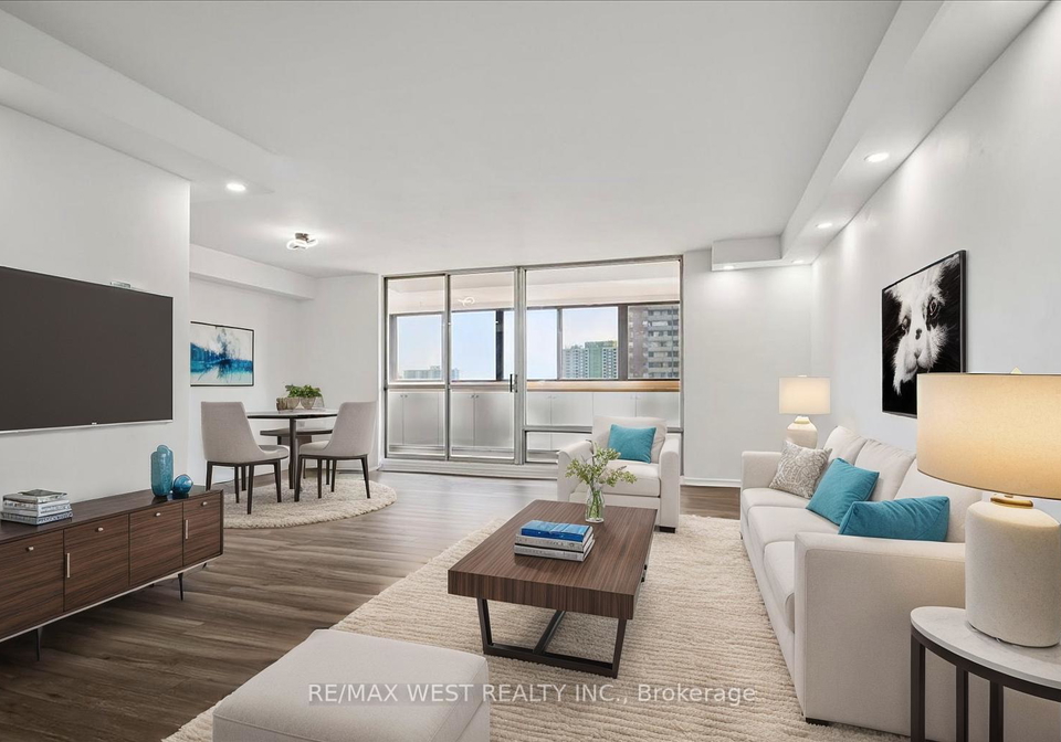 5-massey-square-east-york-ontario-e12333131