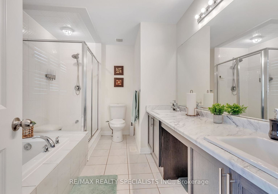 39-larkin-lane-clarington-ontario-e12333407