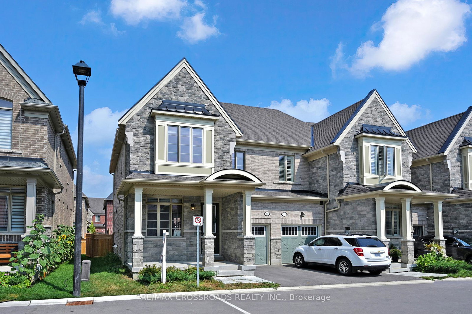 11-cornelius-lane-ajax-ontario-e12333802