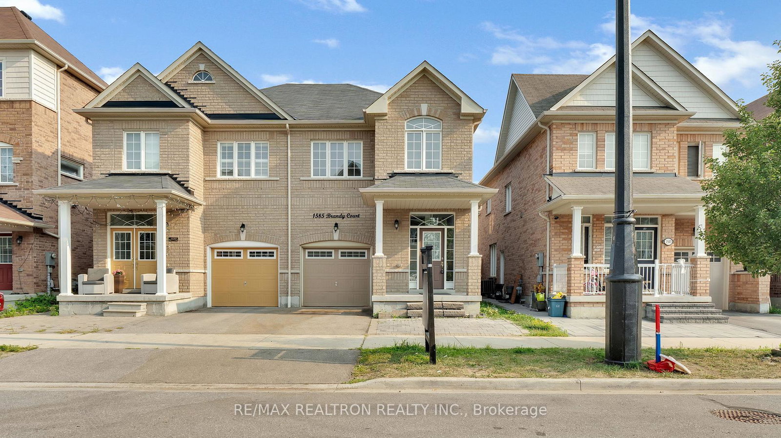 1585-brandy-court-pickering-ontario-e12334438