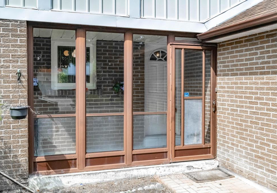 109-carolbreen-square-scarborough-ontario-e12334669