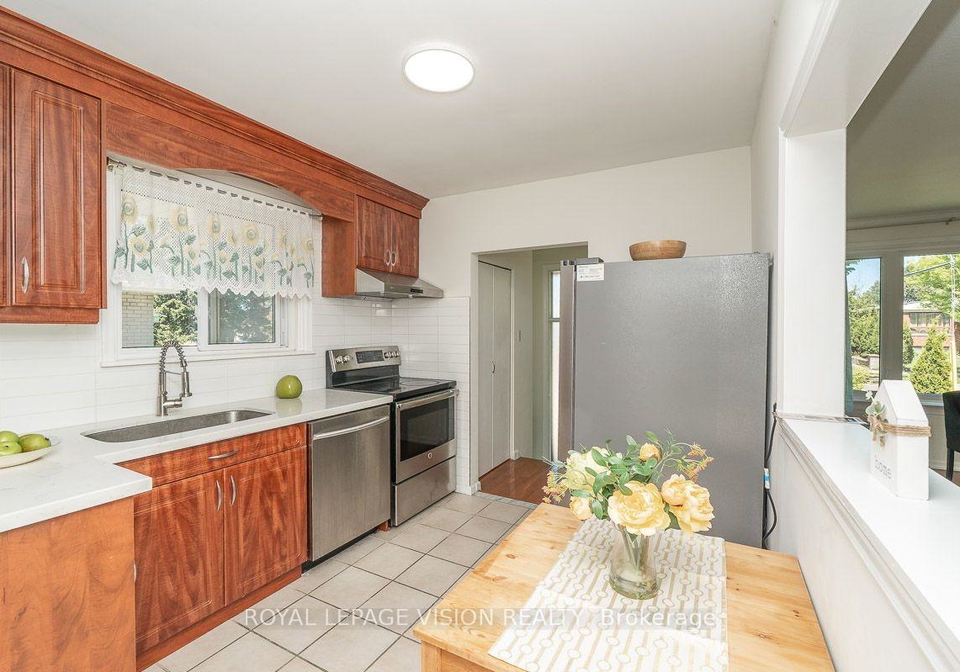17-savarin-street-scarborough-ontario-e12335261