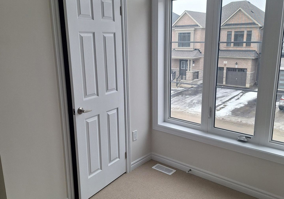 9-waterfront-crescent-whitby-ontario-e12335908