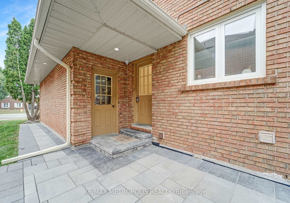 1030-rouge-valley-drive-pickering-ontario-e12335911