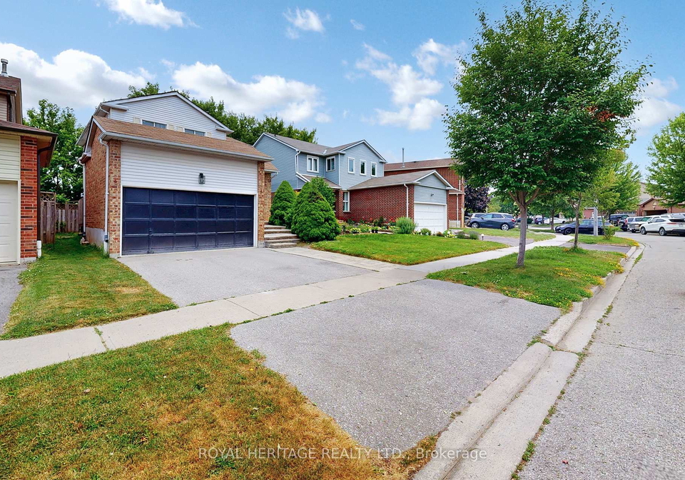 20-reed-drive-ajax-ontario-e12337035