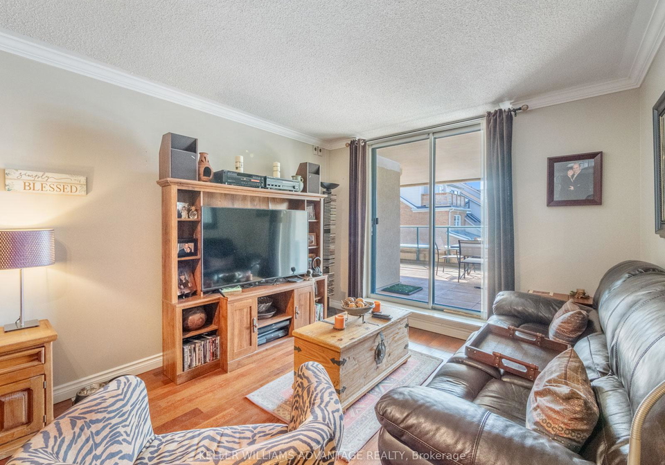 1765-queen-street-e-toronto-ontario-e12337530