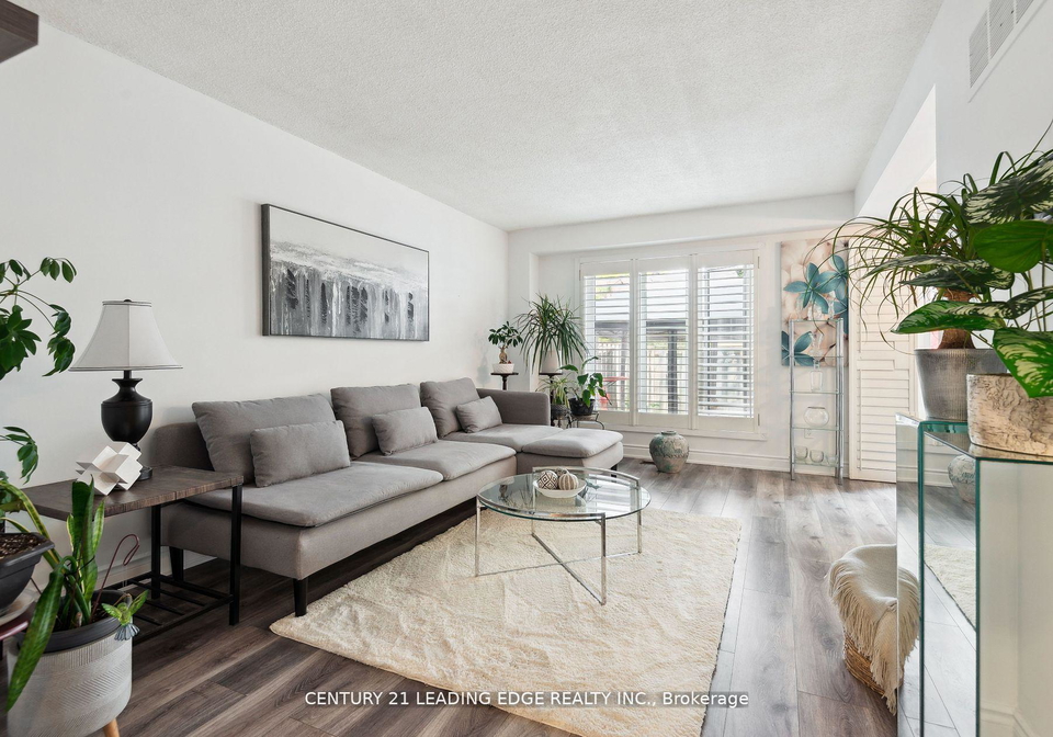 4662-kingston-road-scarborough-ontario-e12337661