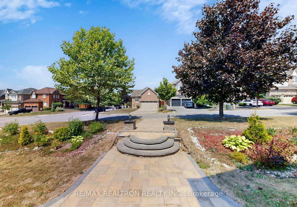 68-nobbs-drive-ajax-ontario-e12338045