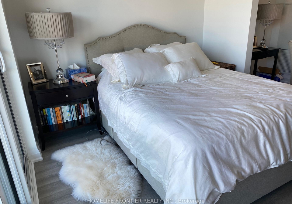 2369-danforth-avenue-toronto-ontario-e12338103