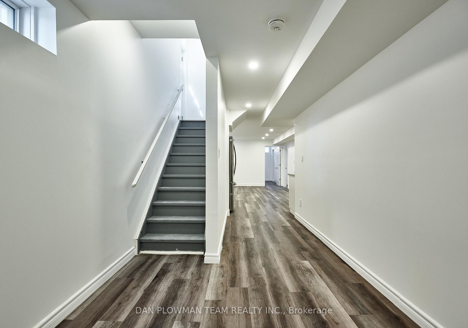10-st-ives-crescent-whitby-ontario-e12338280