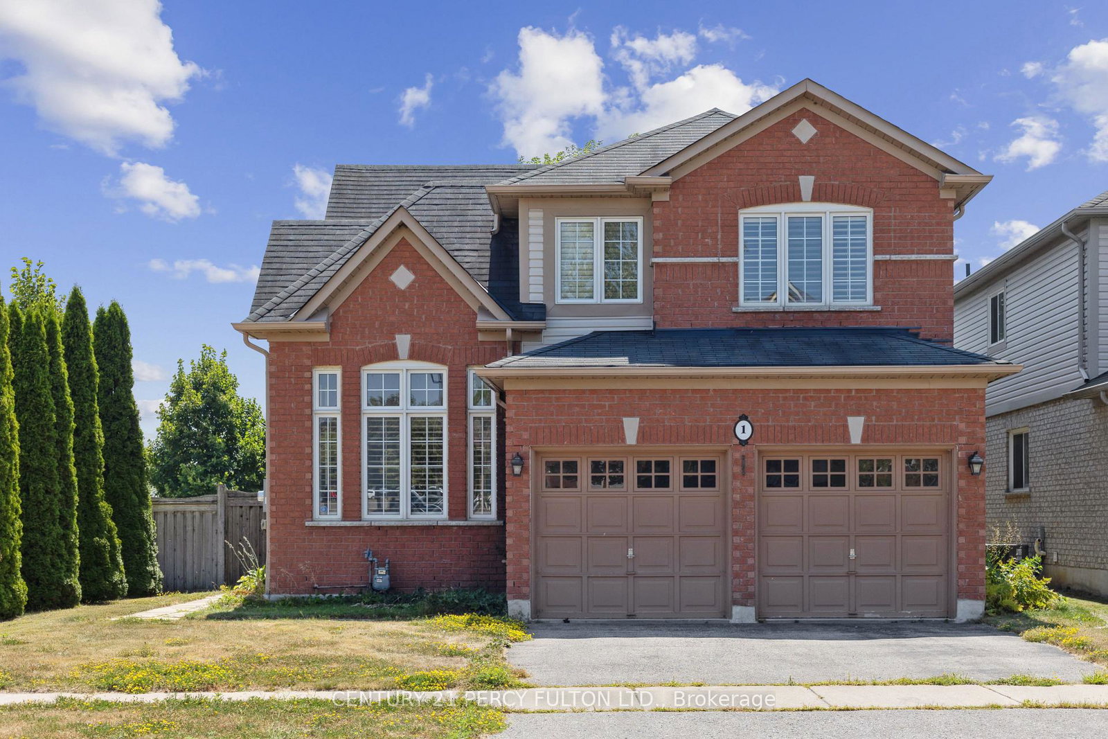 1-robideau-place-whitby-ontario-e12339044