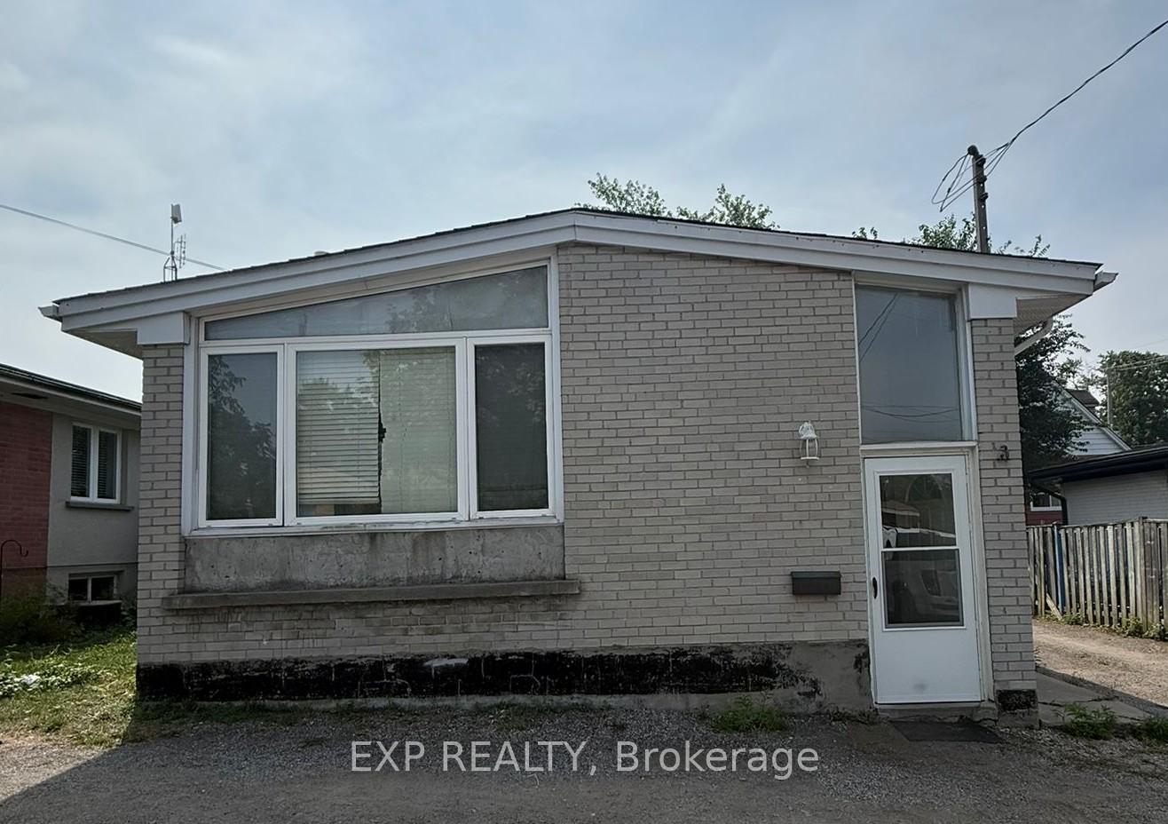 3-summer-drive-scarborough-ontario-e12339168