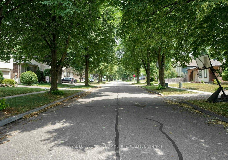 36-dawson-street-whitby-ontario-e12339428