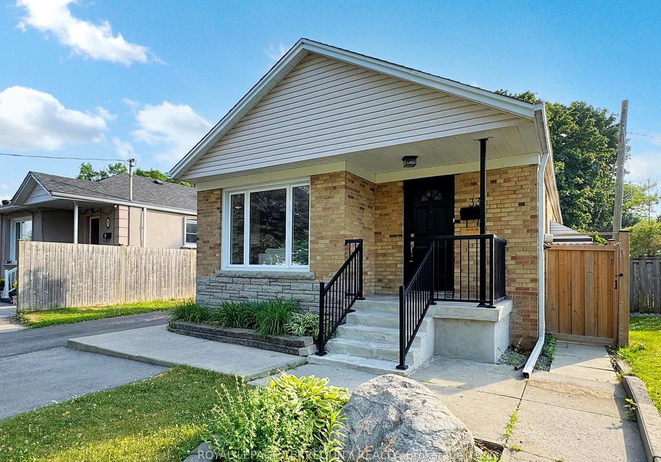 33-mendip-crescent-scarborough-ontario-e12339855